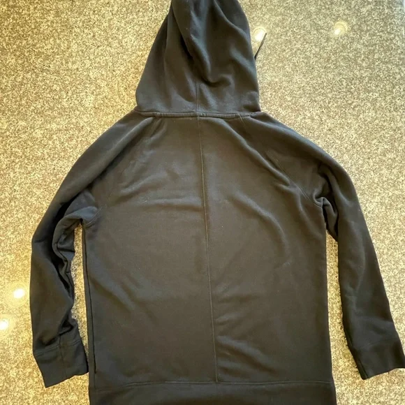 Athleta Incline Hoodie Pullover   size Medium   Black color   front pocket - Picture 6 of 7